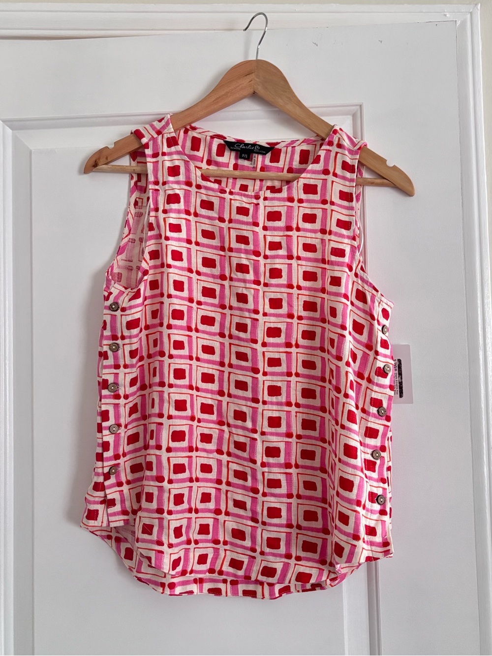 Charlie B Linen Side Button Sleeveless Top Size Small